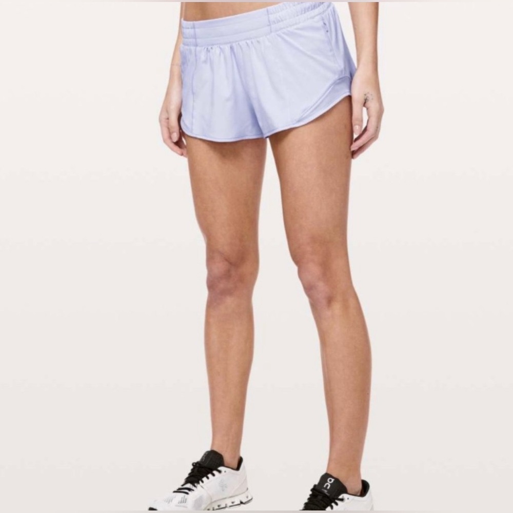Lululemon Size 10 Hotty Hot Shorts – Serene Blue – New With Tags - Picture 2 of 6